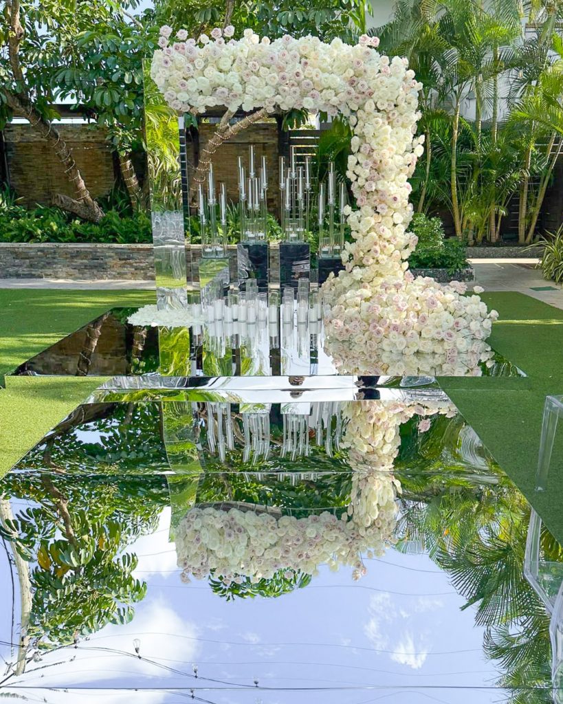 mirror wrap wedding isle