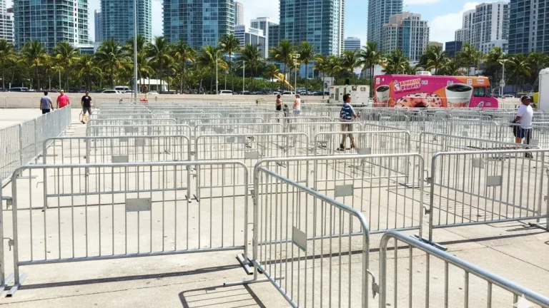 event barricade rentals for crowd lines and control in miami